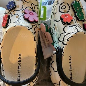 Marimekko Floral Clogs with Black Strap